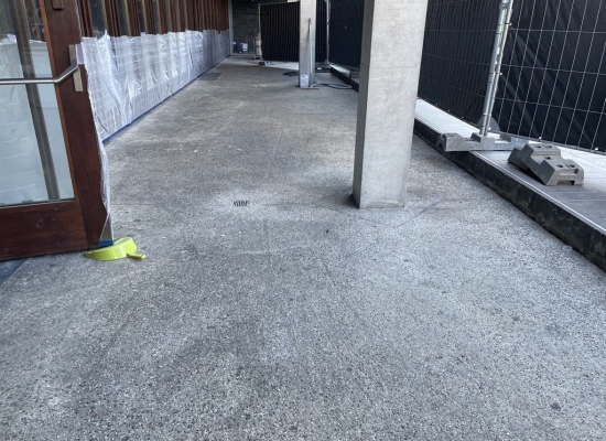 Uitgewassen beton voor reiniging